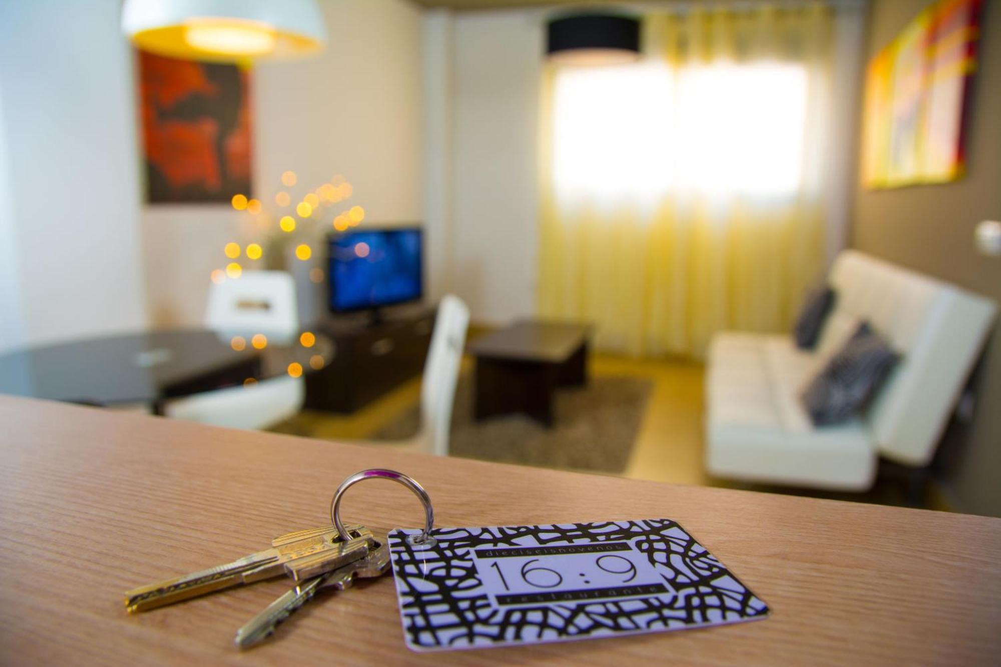 Apartamentos 16:9 Playa Suites Almeria Luaran gambar