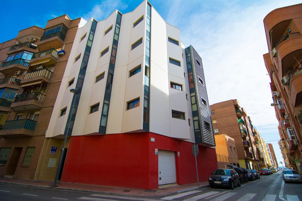 Apartamentos 16:9 Playa Suites Almeria Luaran gambar