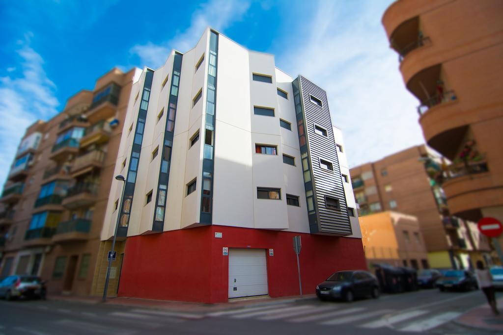 Apartamentos 16:9 Playa Suites Almeria Luaran gambar